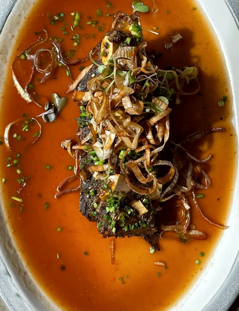 Costillas de búfalo en salsa de cerveza stout